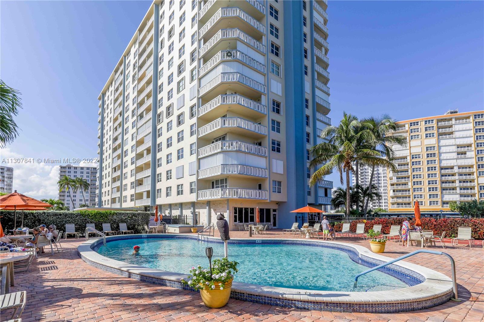 JAMAICA HOUSE CONDOMINIUM - Residential