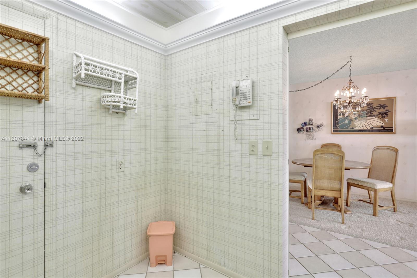 JAMAICA HOUSE CONDOMINIUM - Residential
