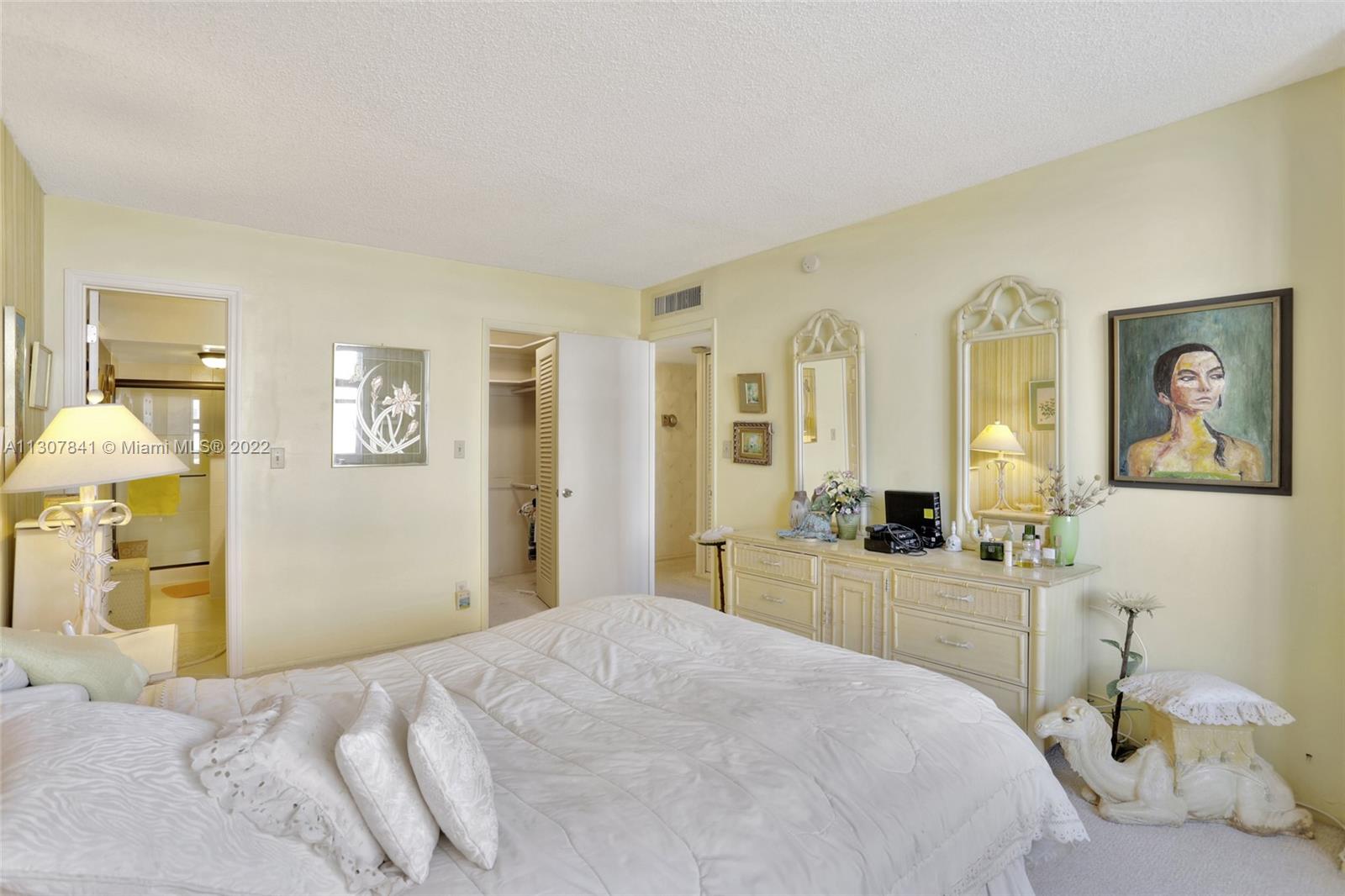 JAMAICA HOUSE CONDOMINIUM - Residential