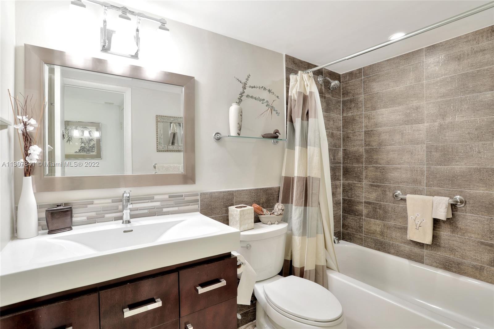 JAMAICA HOUSE CONDOMINIUM - Residential