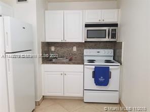 CITY VIEW BY THE RIVER - Residential