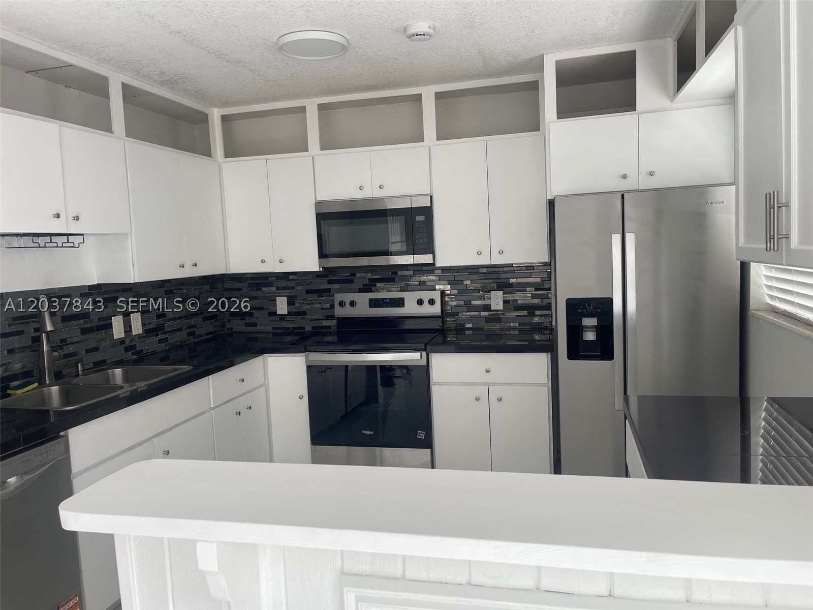 BLACK CREEK VILLAS - Residential Lease