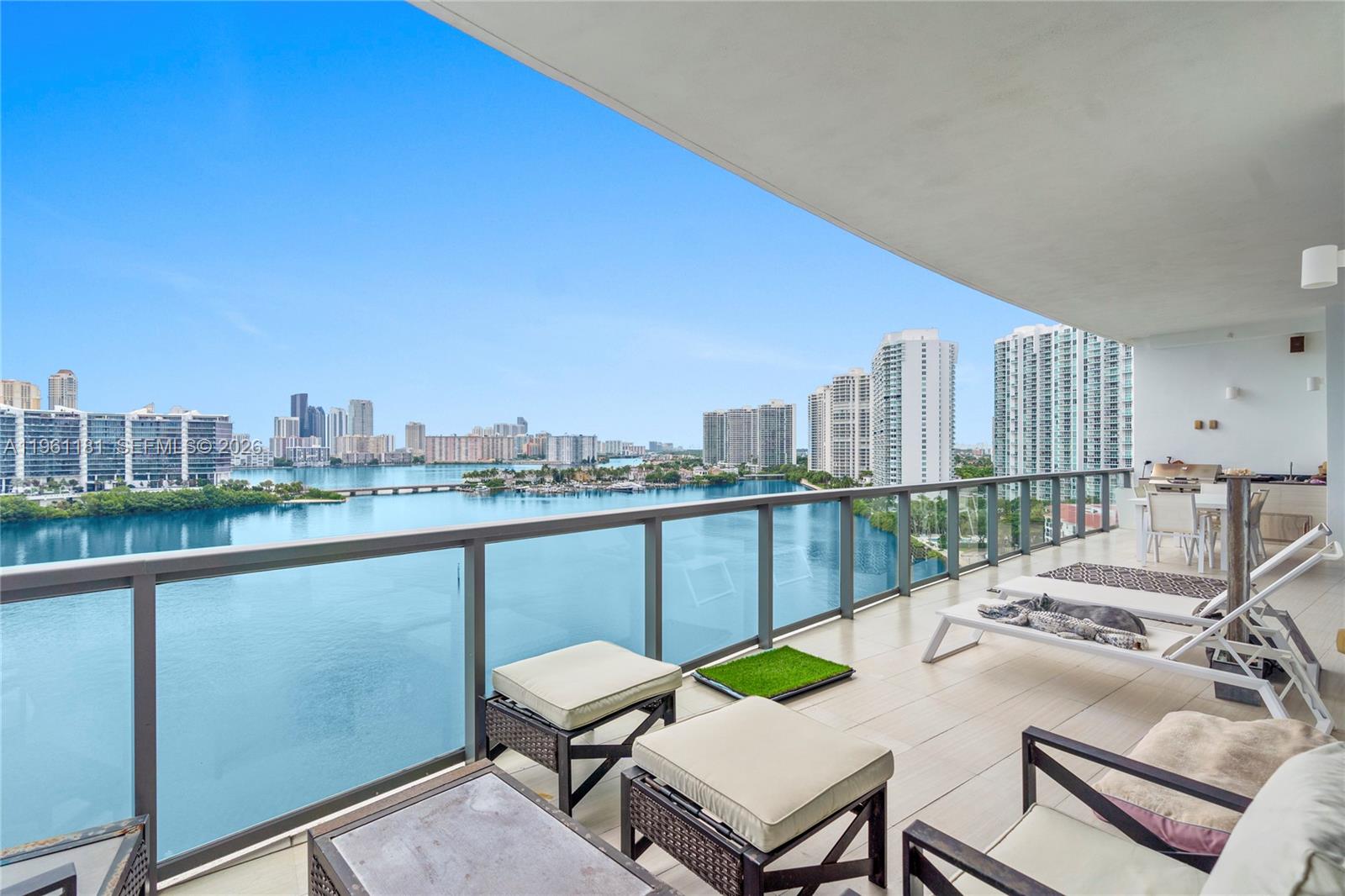 ECHO CONDO - Residential