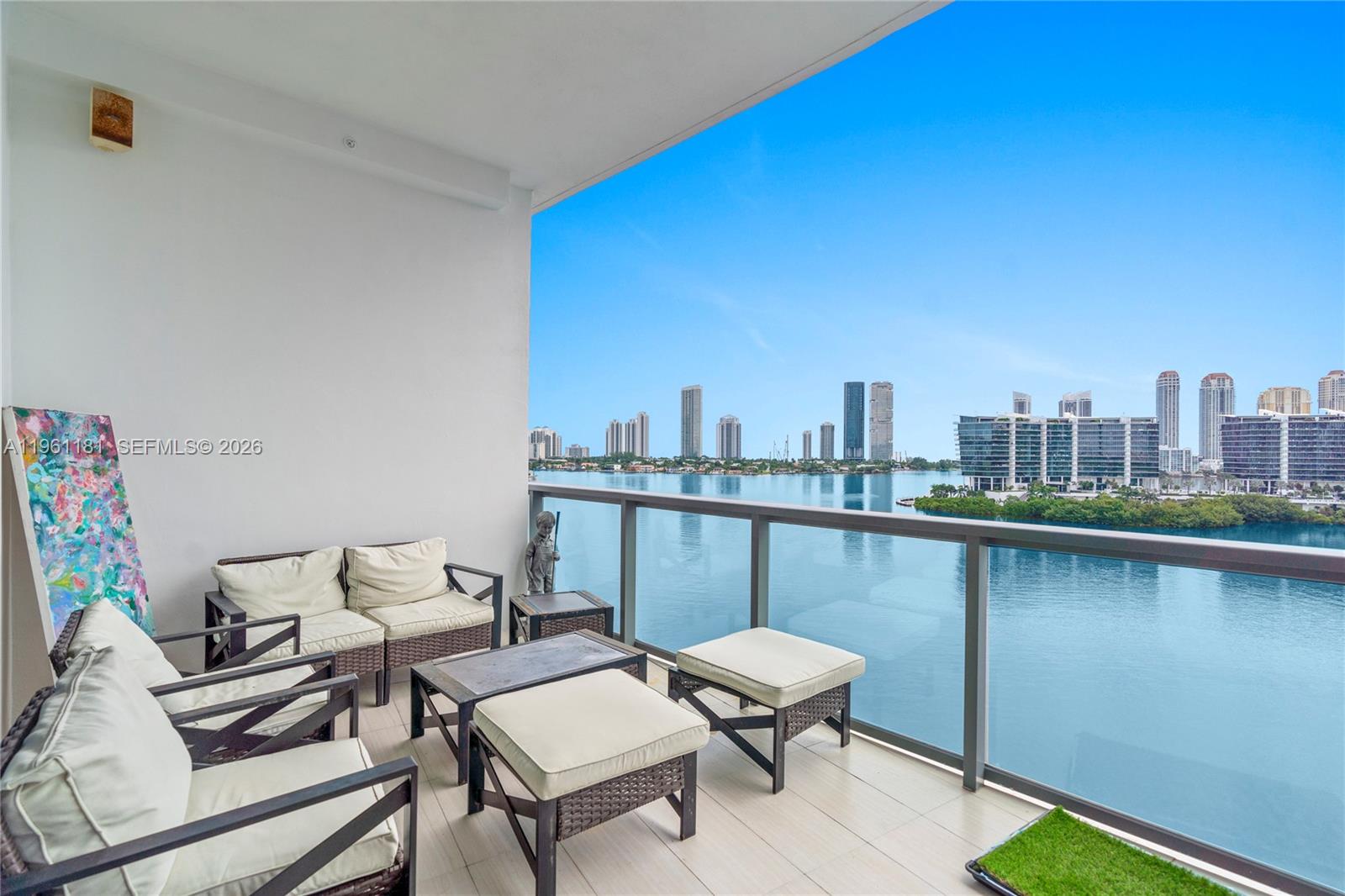 ECHO CONDO - Residential