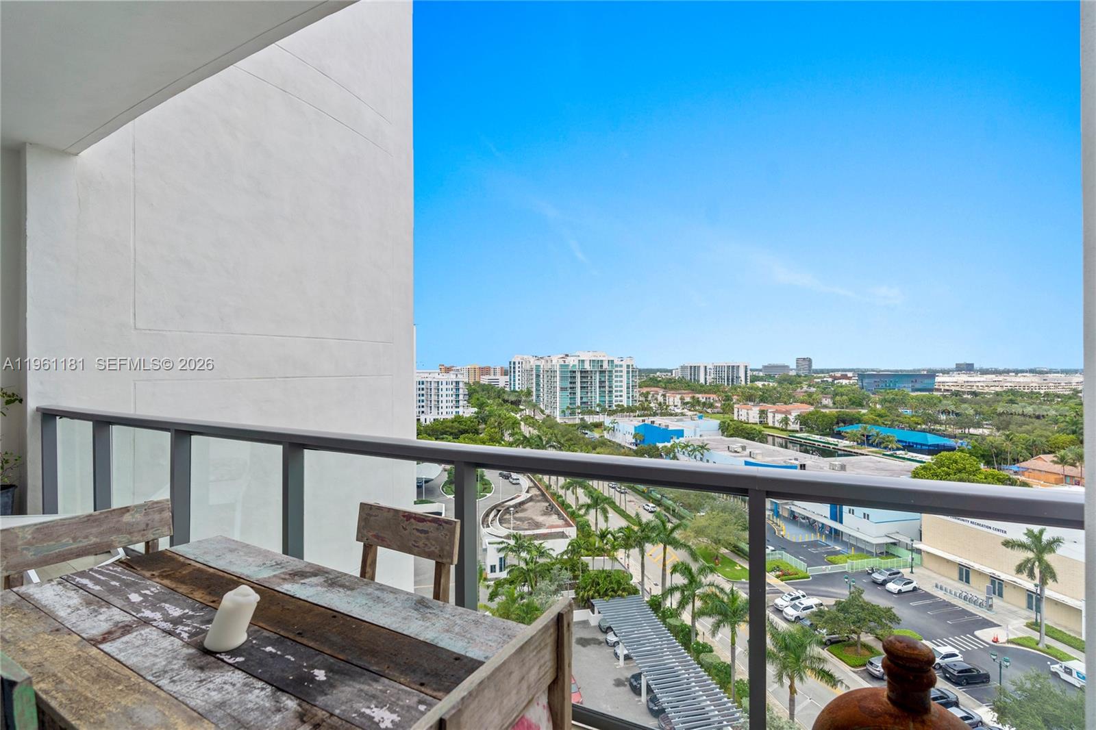 ECHO CONDO - Residential