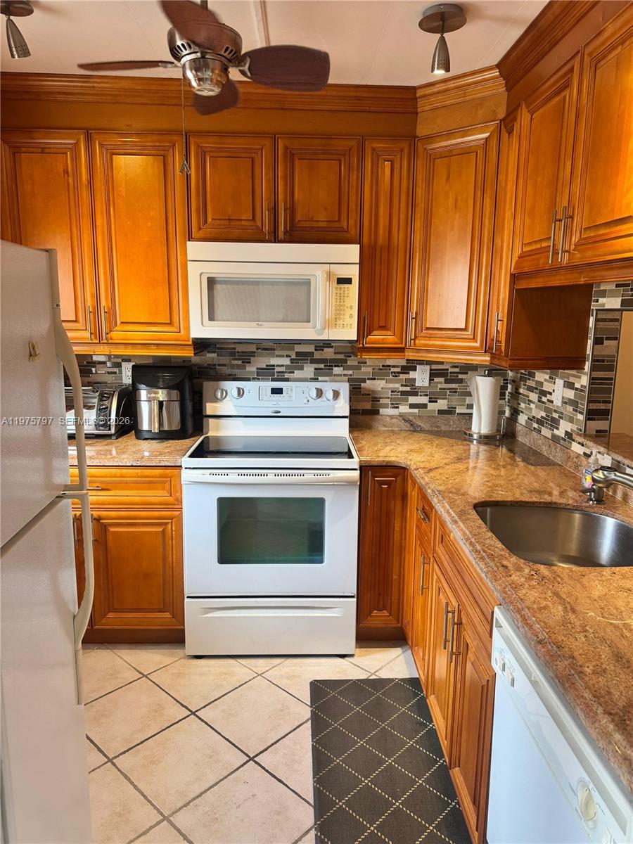 KAHLUA GARDENS CONDO - Residential