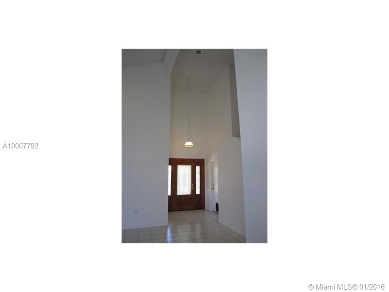 CENTENNIAL - Residential Lease