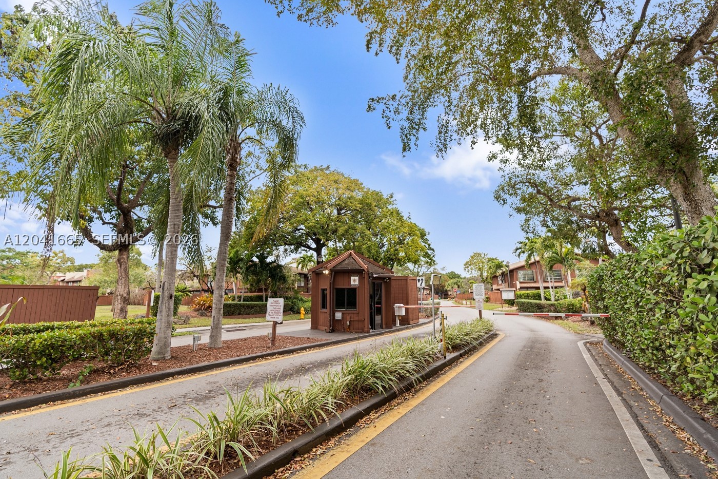 SNAPPER VILLAGE CONDO PHA - Residential