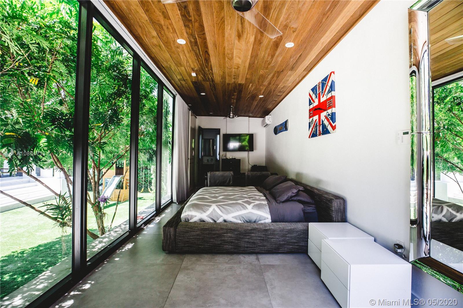 SAN MARINO ISLAND - Residential