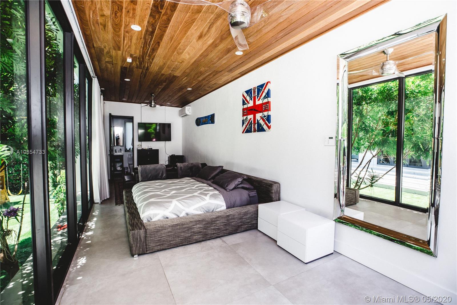 SAN MARINO ISLAND - Residential