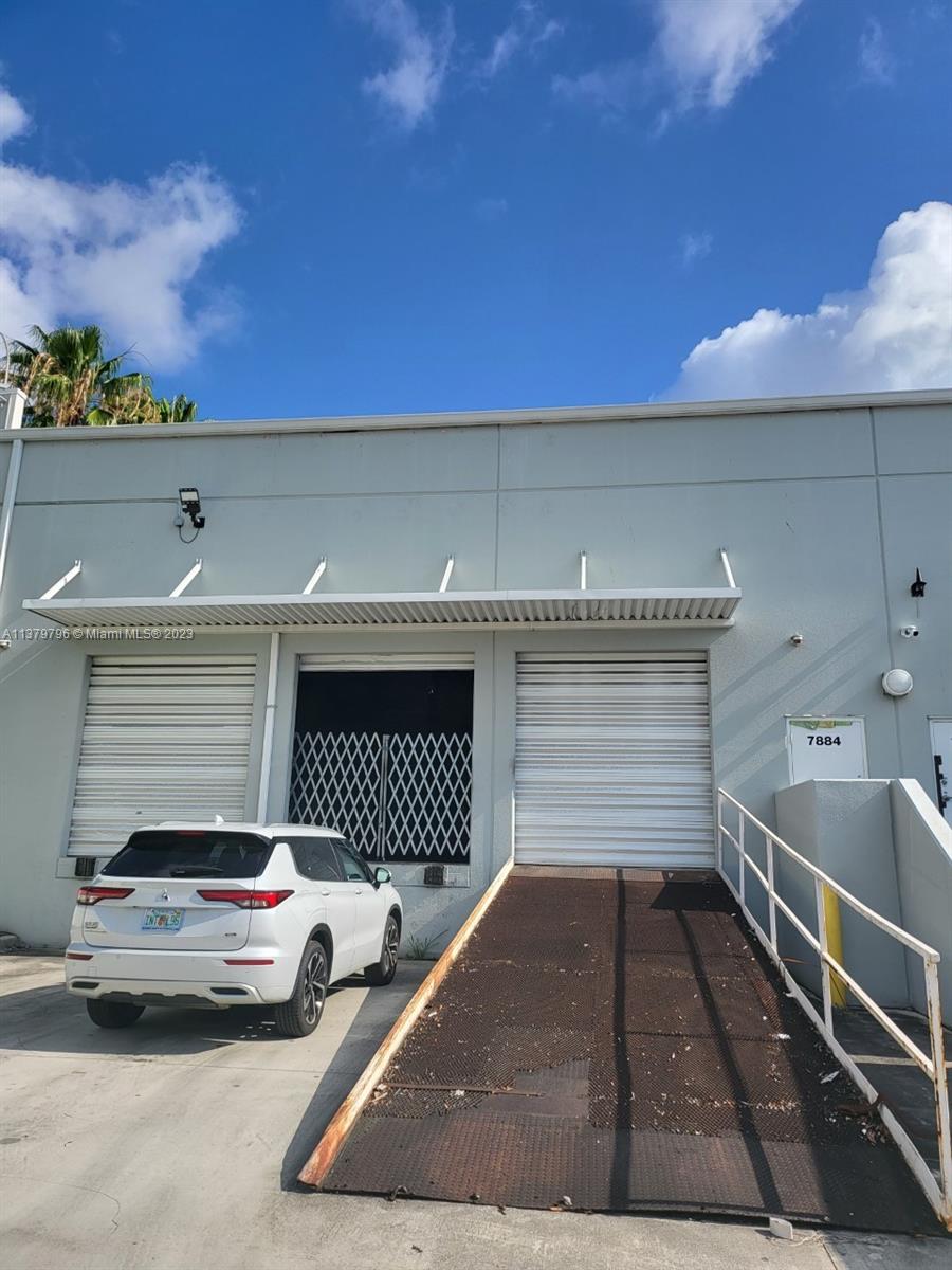 Excellent location, rear loaded warehouse,  in the heart of Doral, this property includes +/- 1,500 sq ft office space, 2 Docks and 1 Ramp with lots of parking spaces. 23.00 SQ FT plus $5.44 CAM sq ft, plus 7% Miami Dade Sales Taxes.