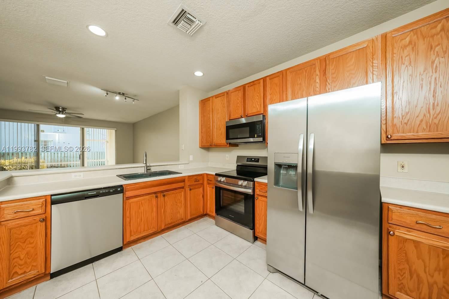 MELROSE PUD VERONA LAKES - Residential Lease