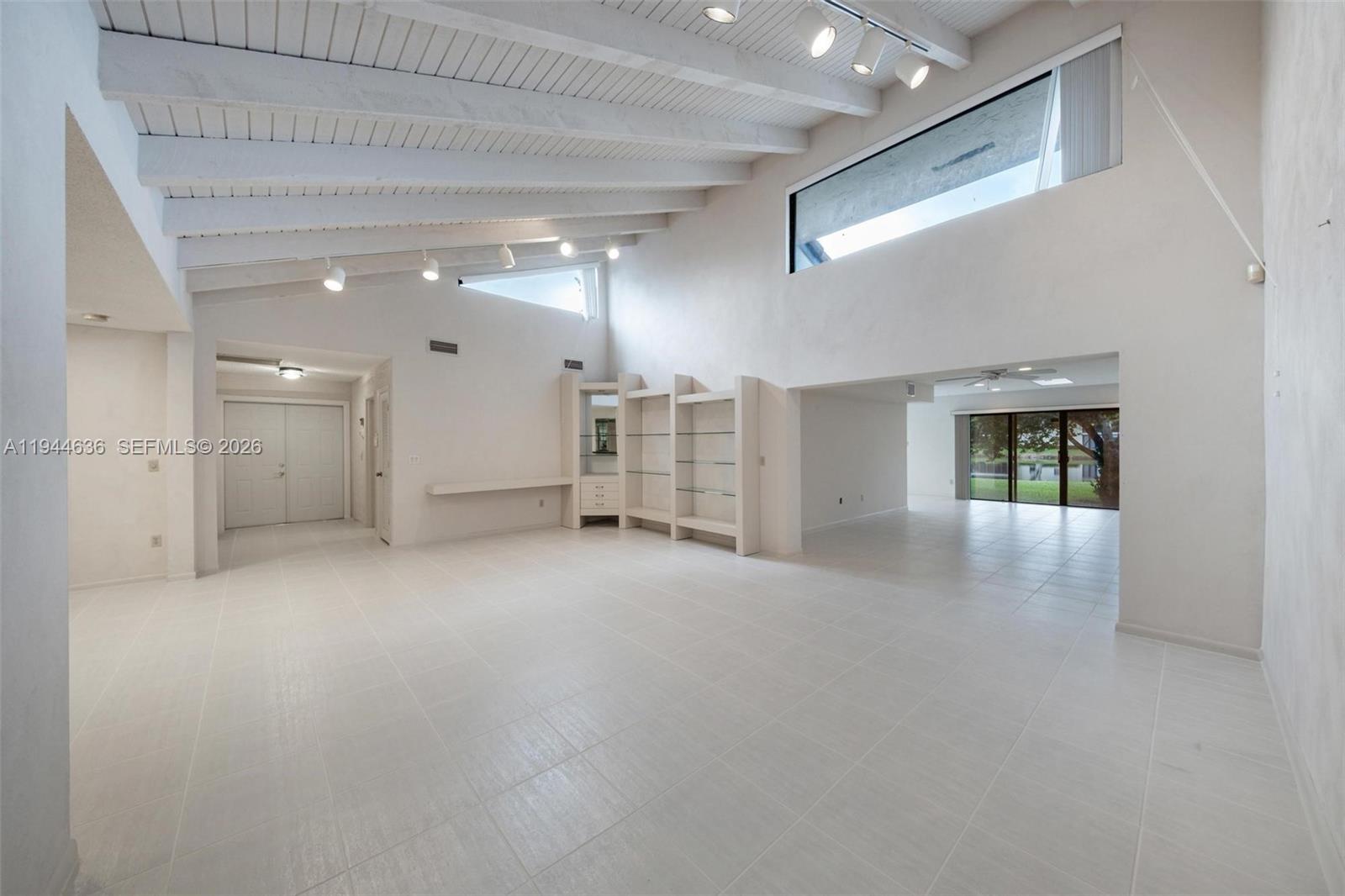 GLADES OF BOCA LAGO CONDO - Residential