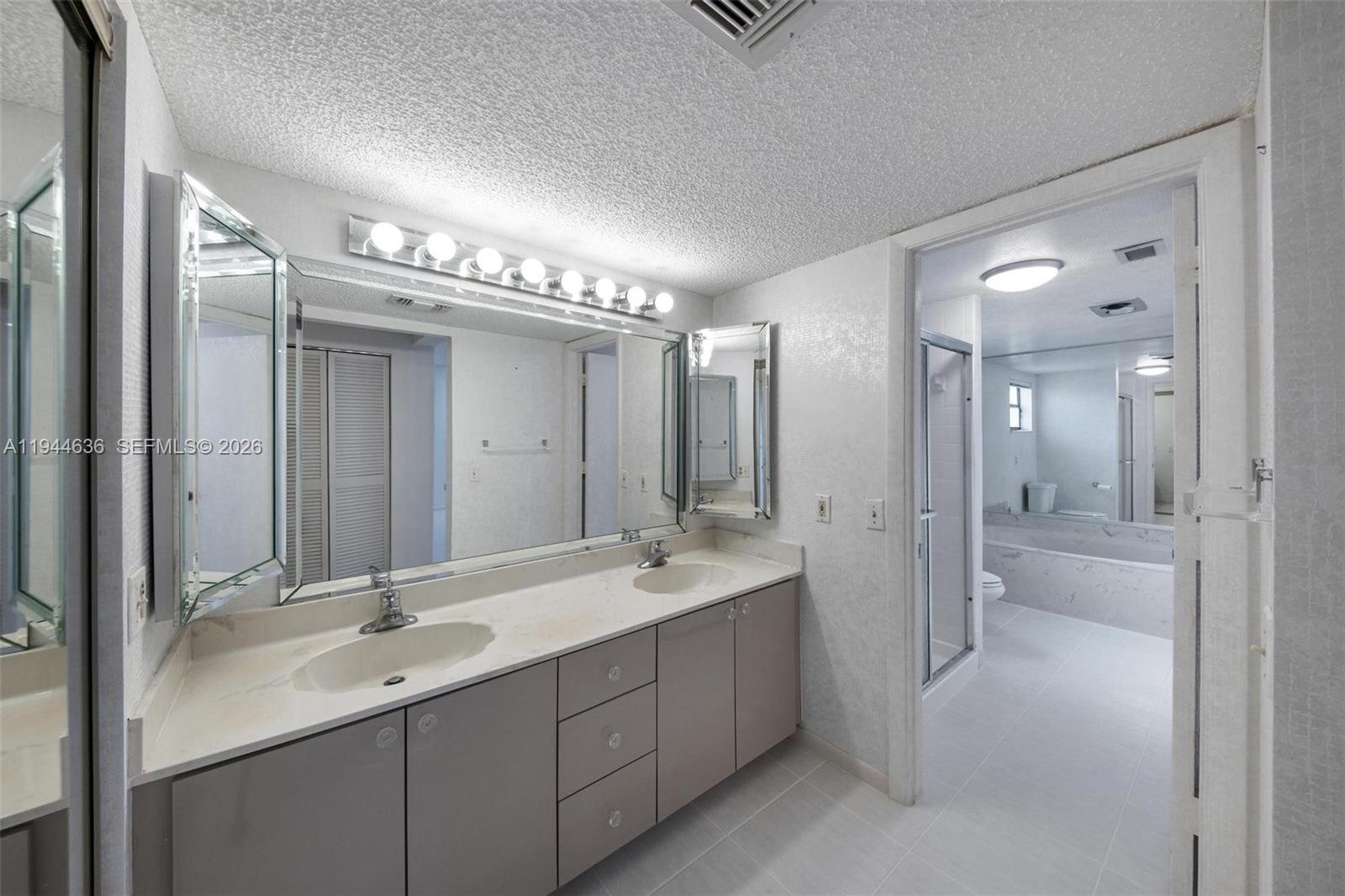 GLADES OF BOCA LAGO CONDO - Residential
