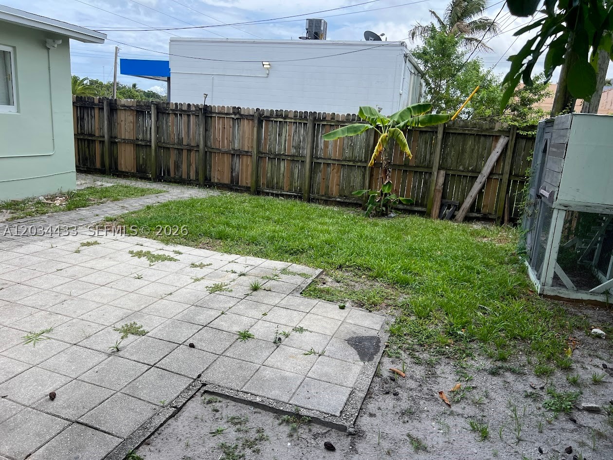 HOLLYWOOD BEACH HEIGHTS S - Residential Lease