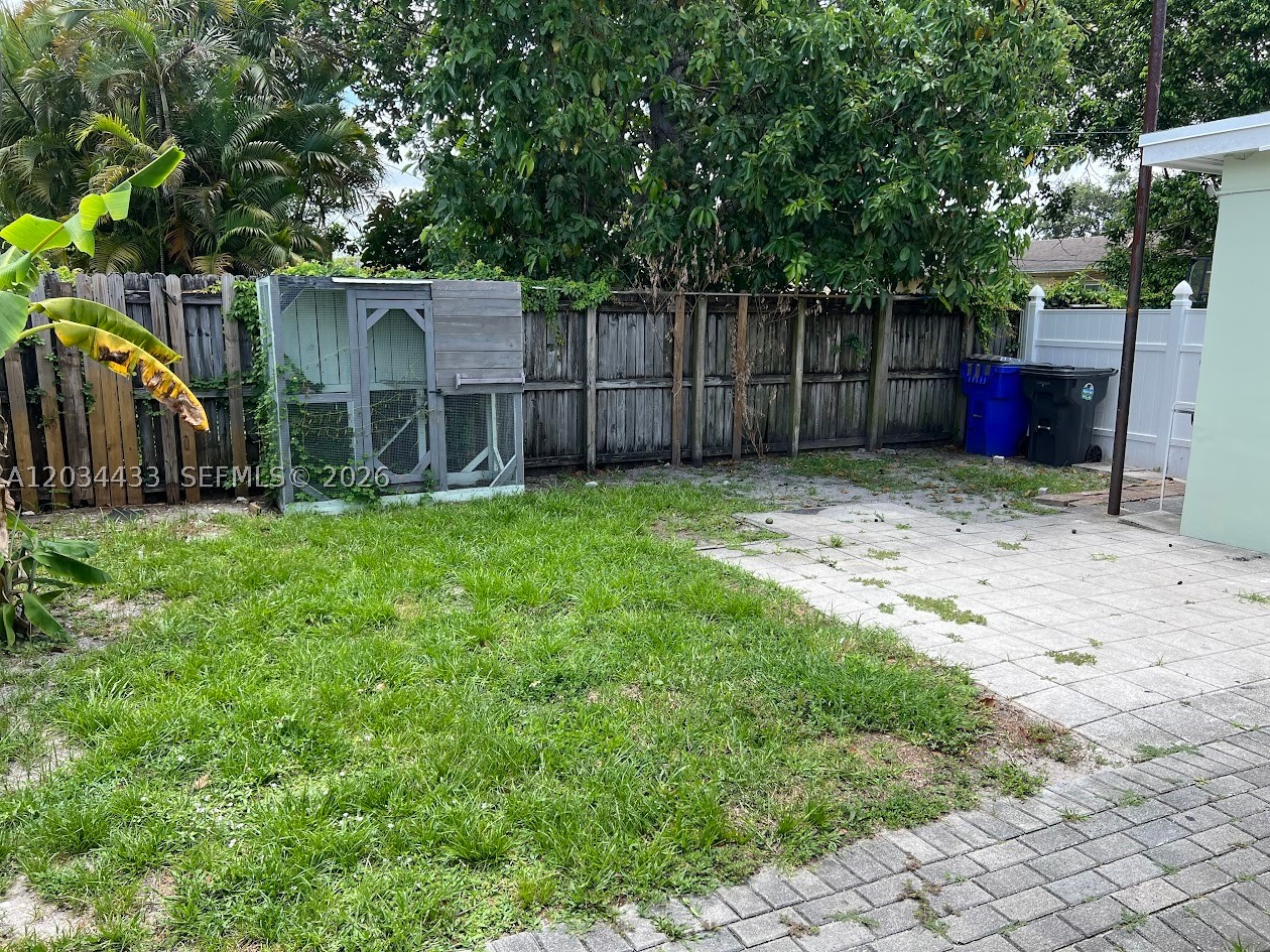 HOLLYWOOD BEACH HEIGHTS S - Residential Lease