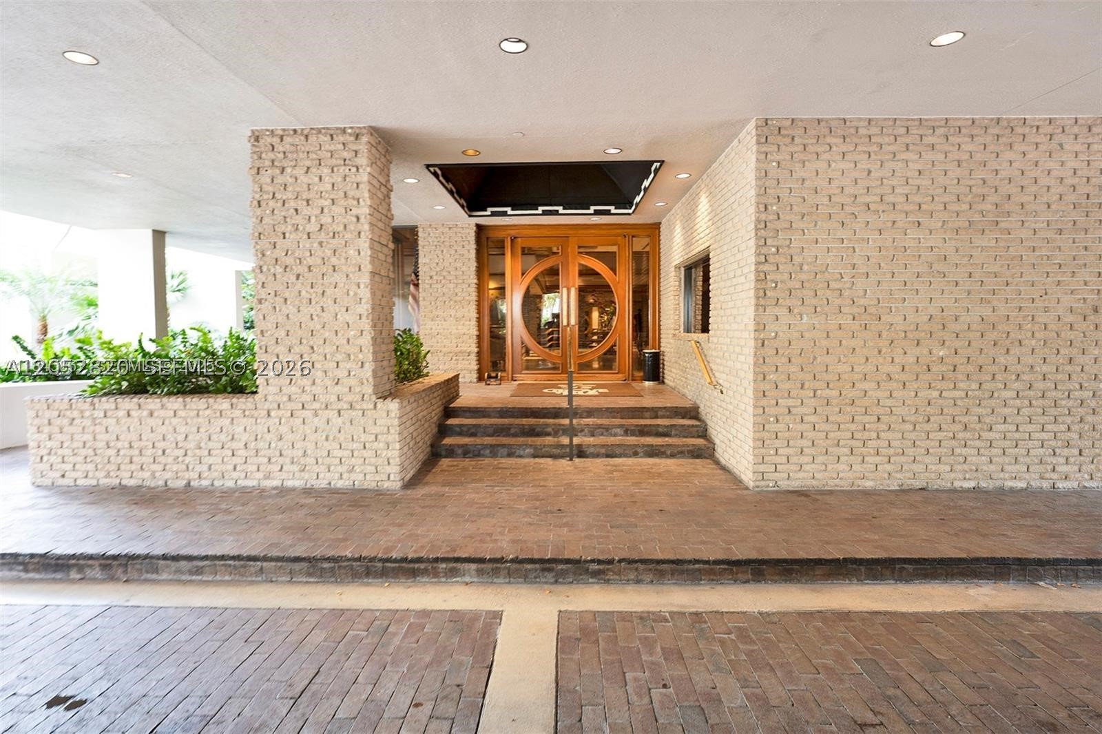 GROVE ISLE CONDO - Residential Lease