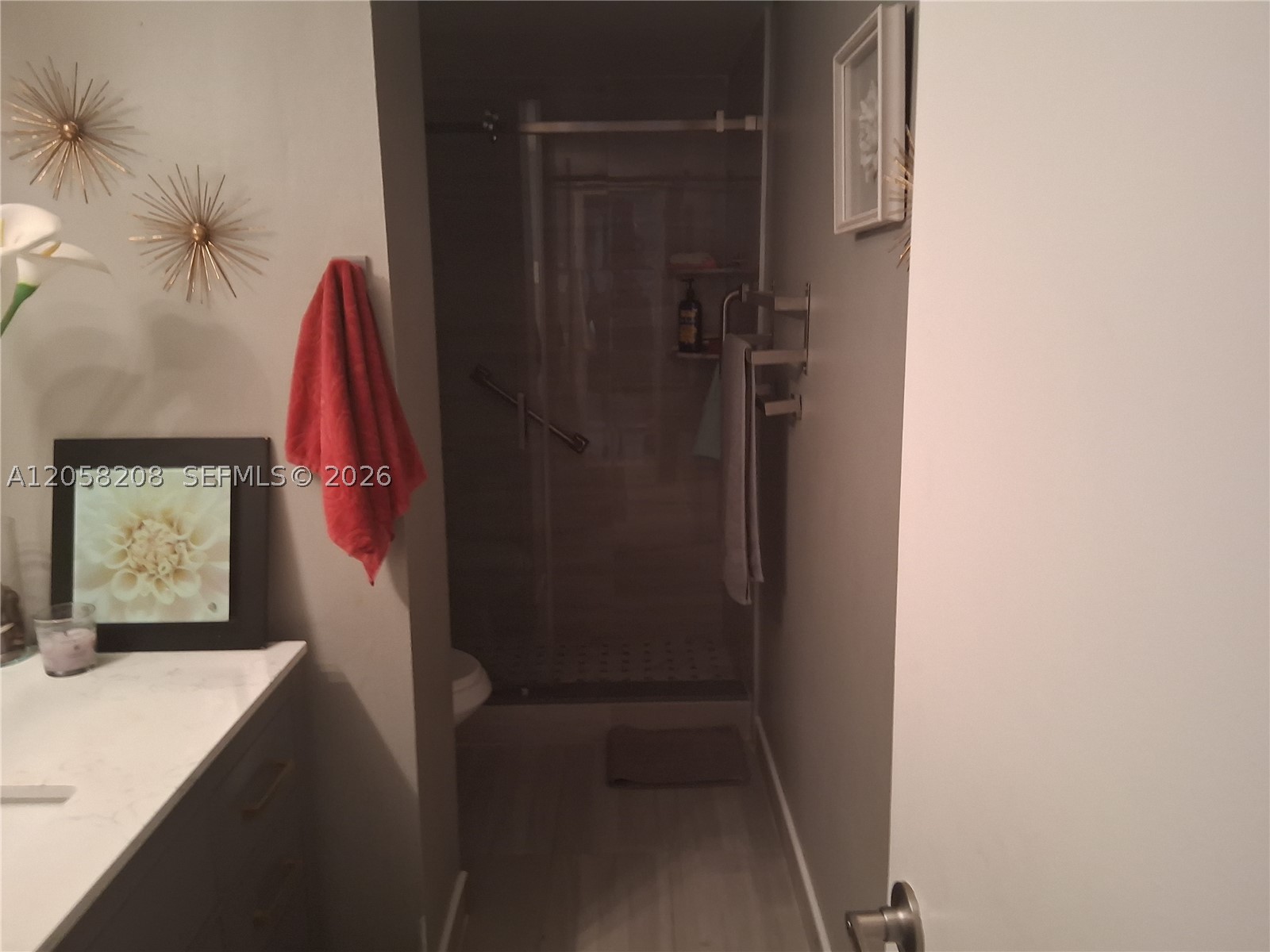 HILLCREST NO 21 CONDO - Residential