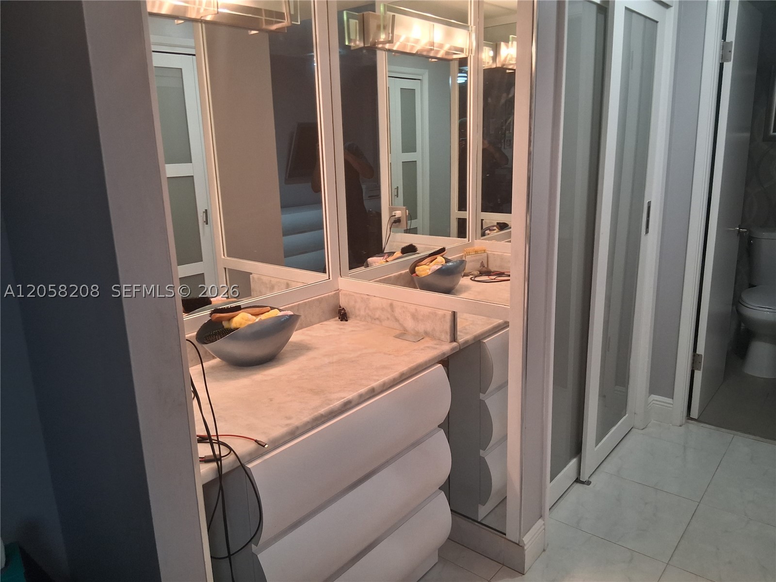 HILLCREST NO 21 CONDO - Residential