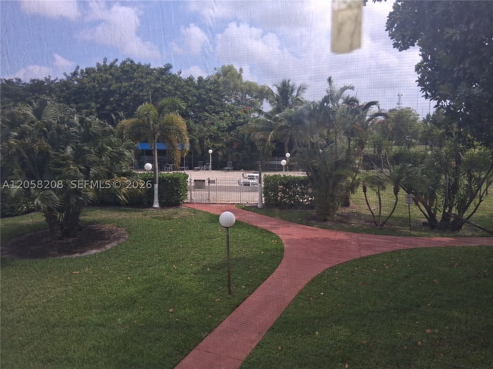 HILLCREST NO 21 CONDO - Residential