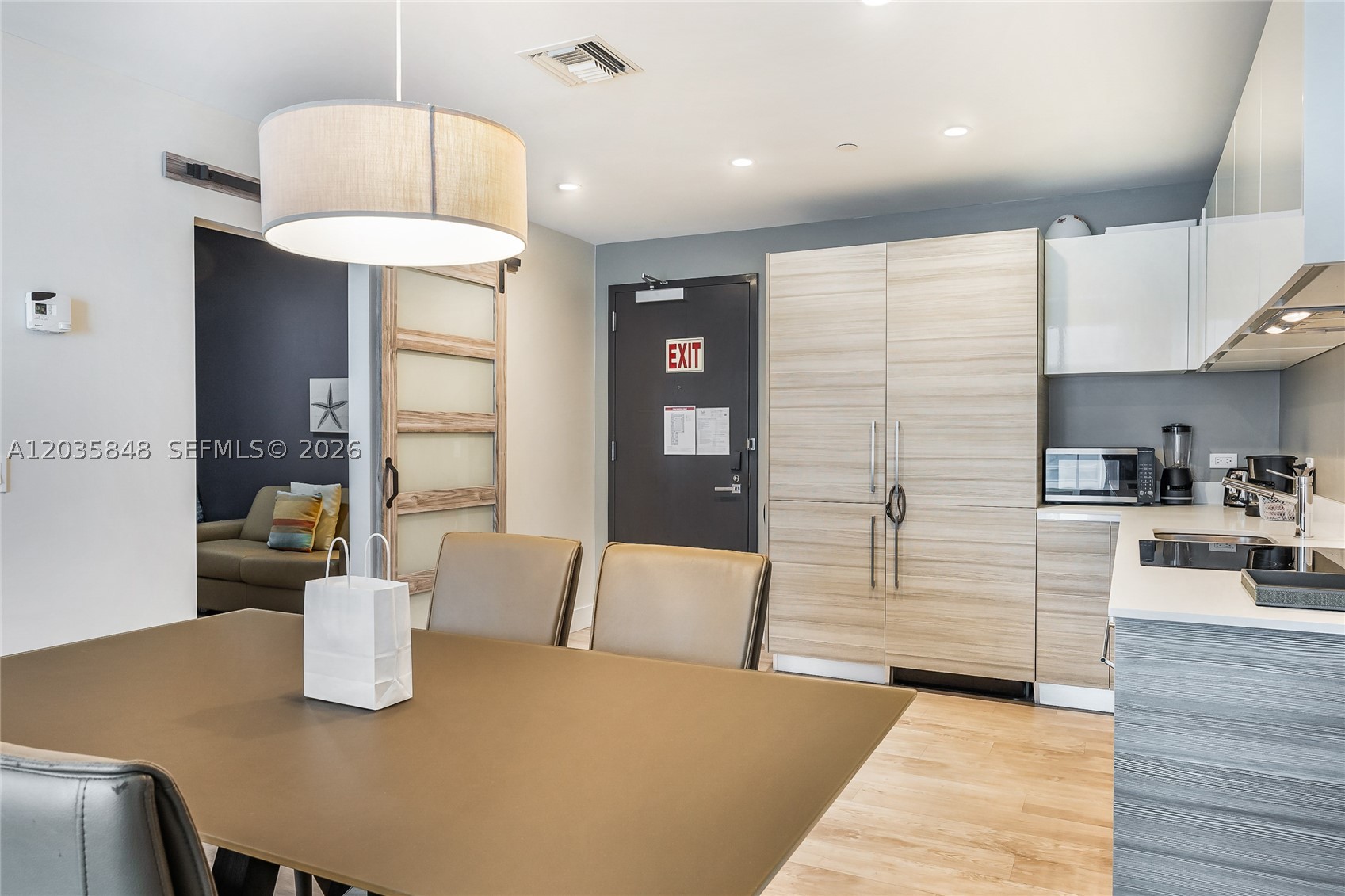 COSTA HOLLYWOOD CONDO - Residential