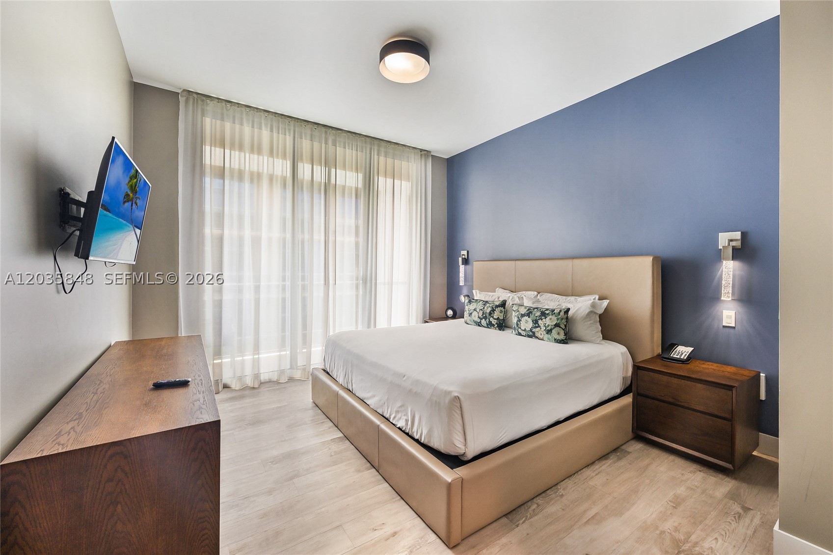COSTA HOLLYWOOD CONDO - Residential