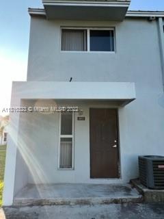 2/1 Corner unit townhouse with stainless steel appliances, open private patio. Renovated appx. 5 years ago. Excellent location, minutes from Wynwood, Mid-Town, Downtown, close to shopping, hospital district, public transportation and entertainment. Easy access to I-95 and Miami Beach. "Some" reserves, No amenities,No leasing or pet restrictions, cash, conventional financing preferred.