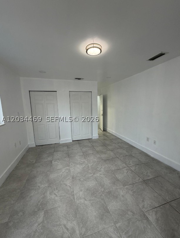 SO MIAMI HEIGHTS ADDN J - Residential Lease