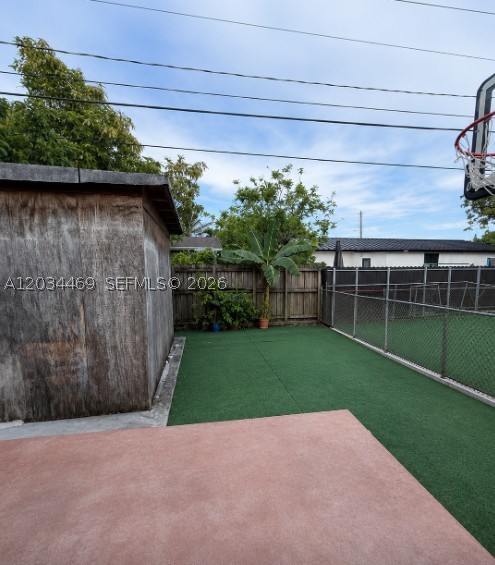 SO MIAMI HEIGHTS ADDN J - Residential Lease