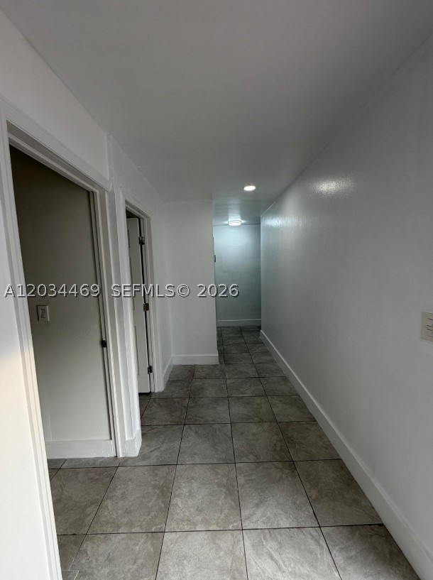 SO MIAMI HEIGHTS ADDN J - Residential Lease