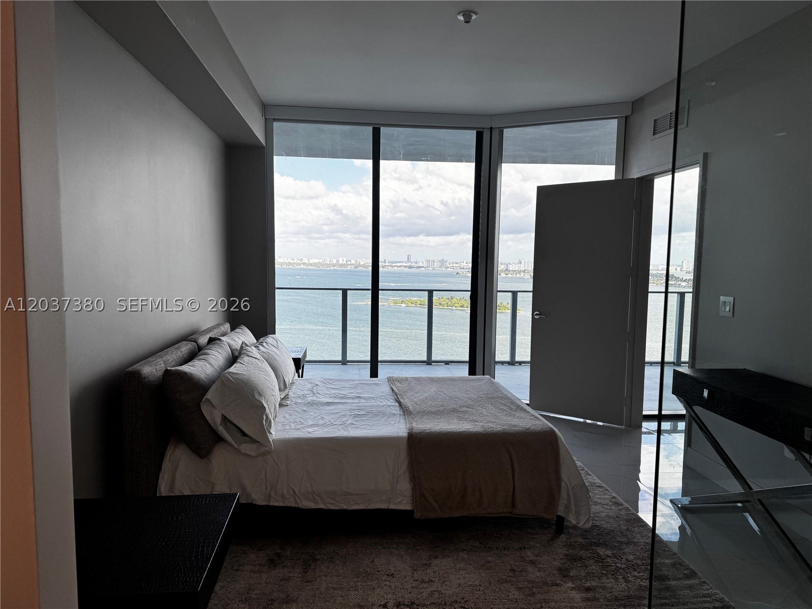 ARIA RESERVE - Residential