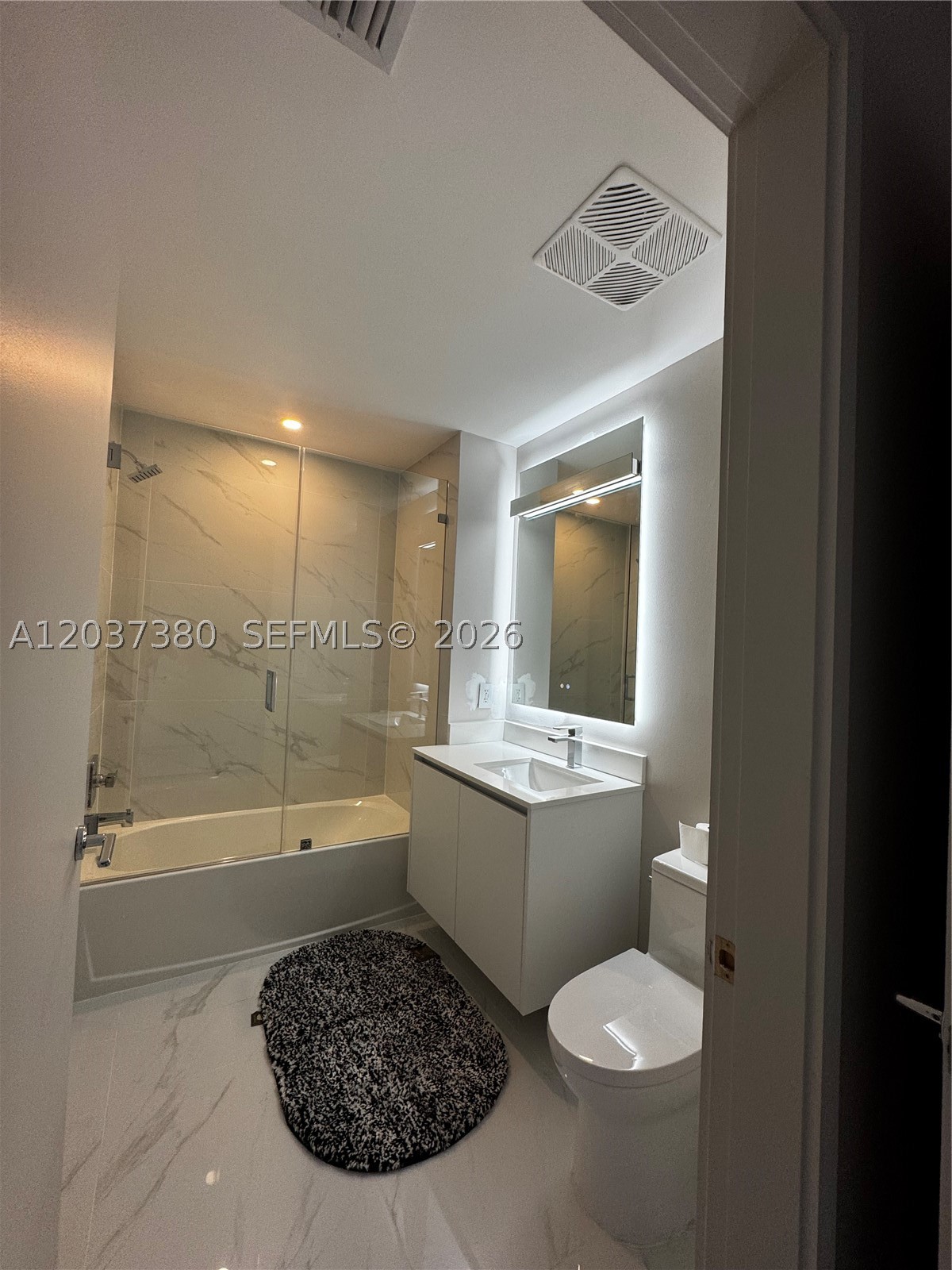 ARIA RESERVE - Residential