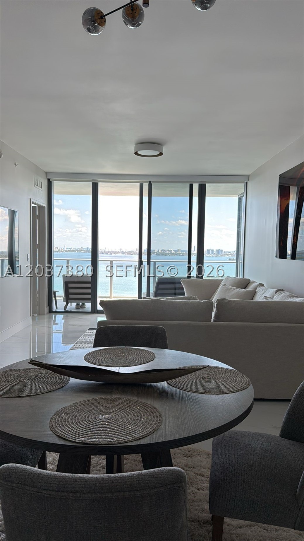 ARIA RESERVE - Residential