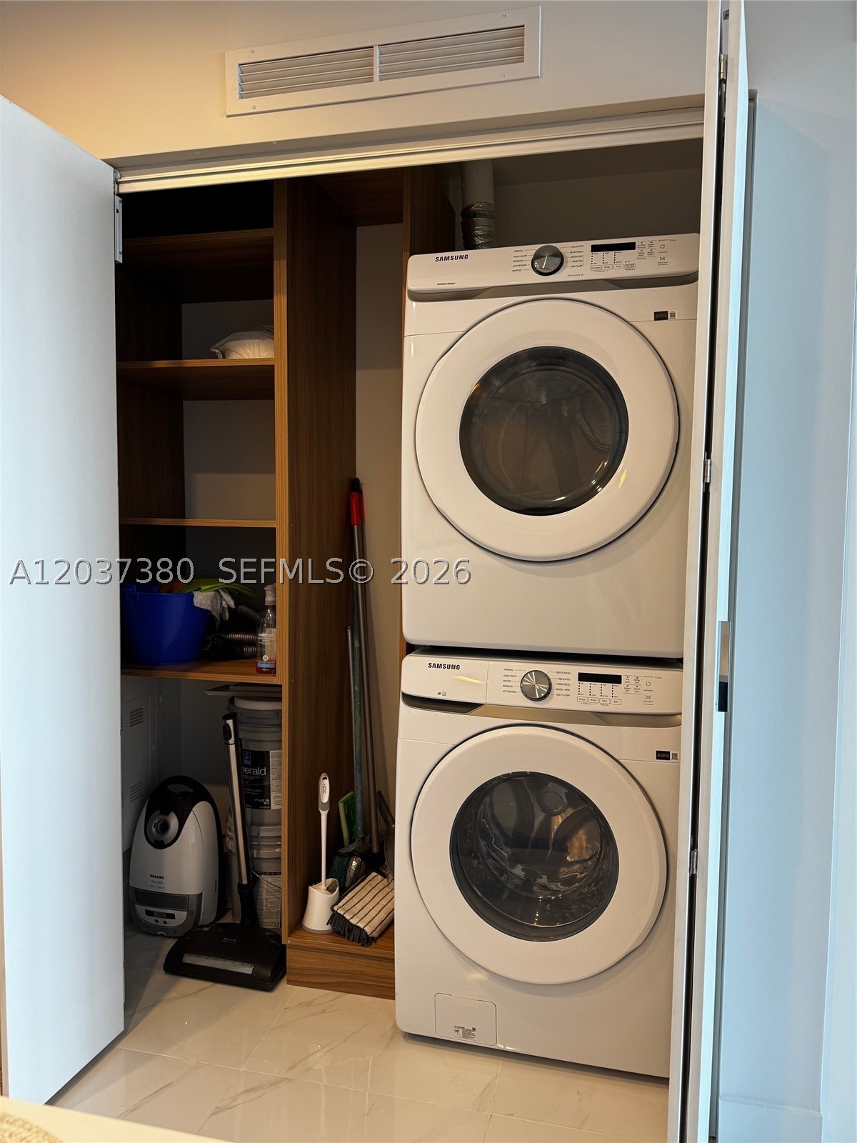 ARIA RESERVE - Residential