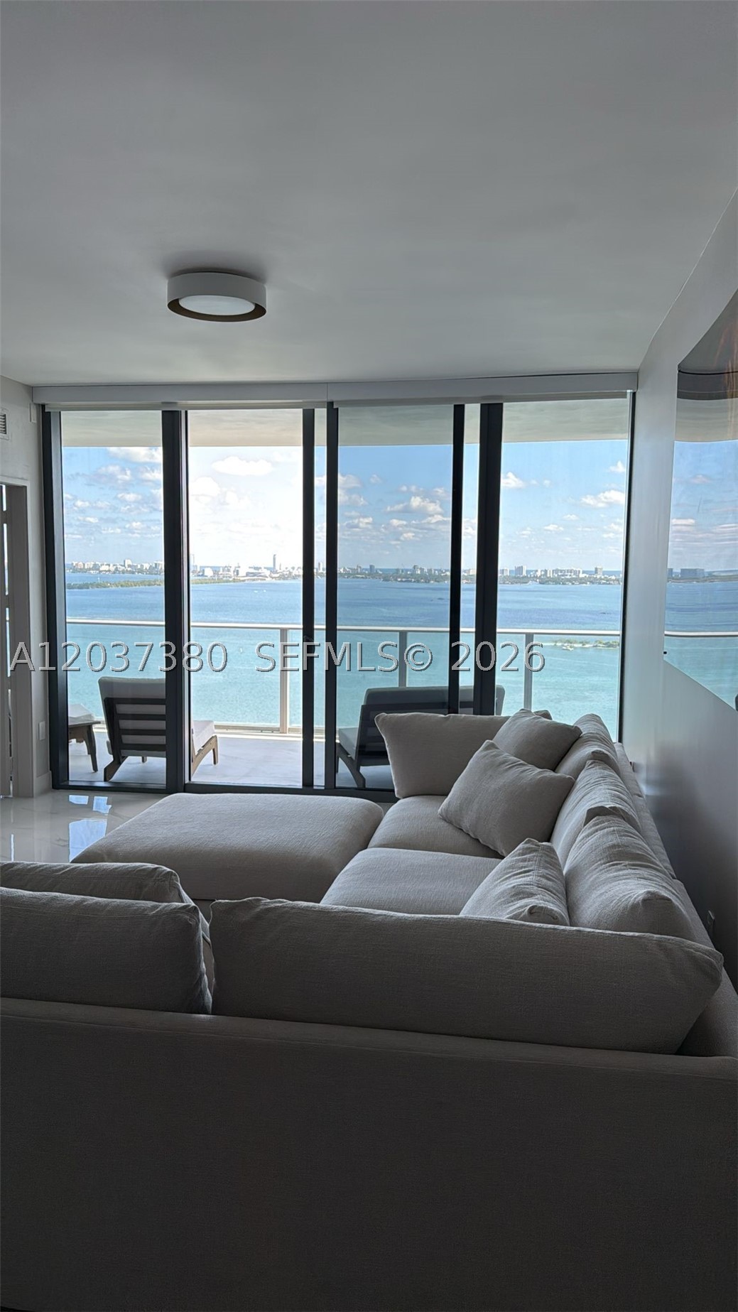 ARIA RESERVE - Residential