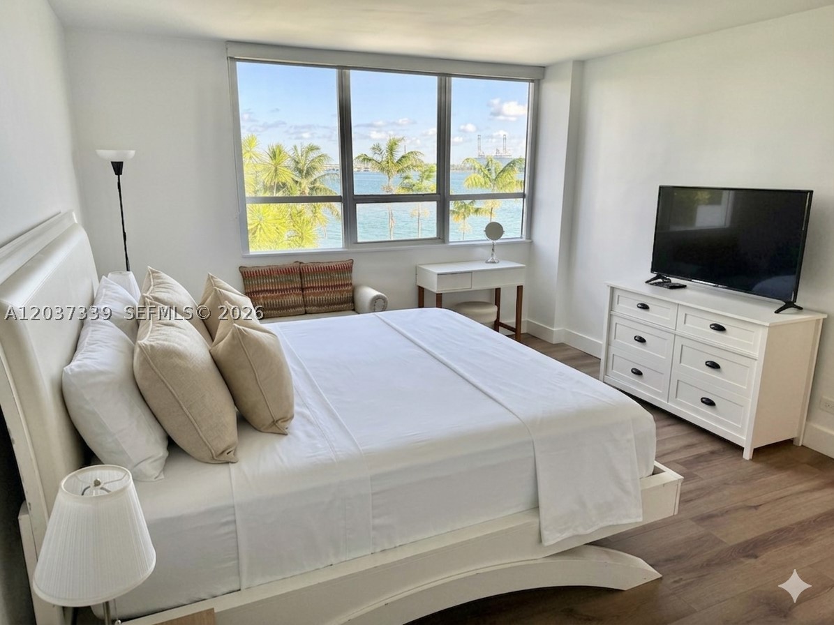 FLAMINGO SOUTH BEACH I CO - Residential Lease