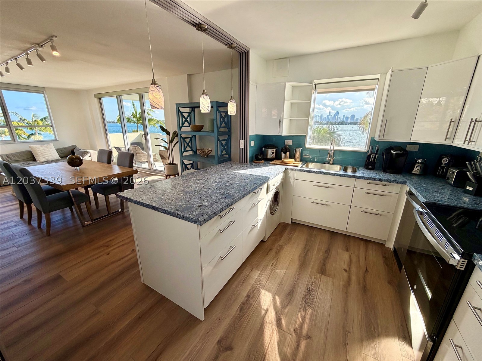 FLAMINGO SOUTH BEACH I CO - Residential Lease