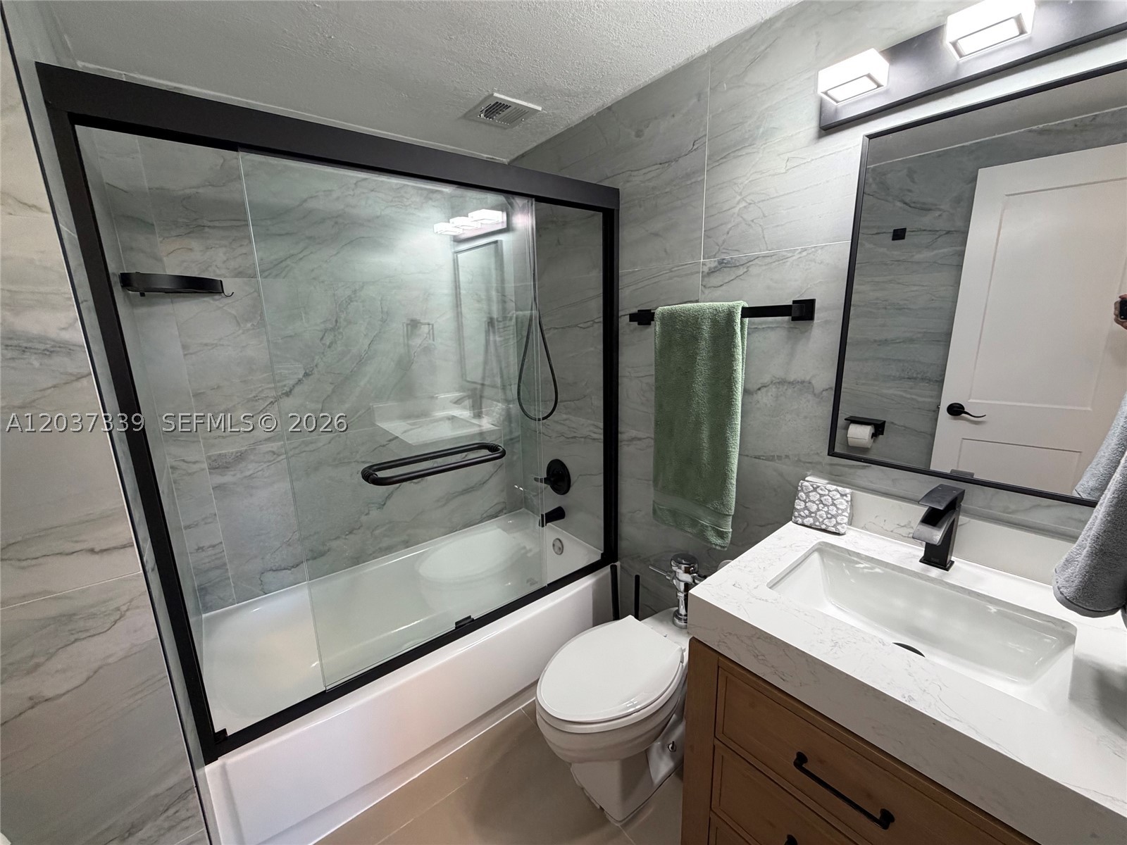 FLAMINGO SOUTH BEACH I CO - Residential Lease