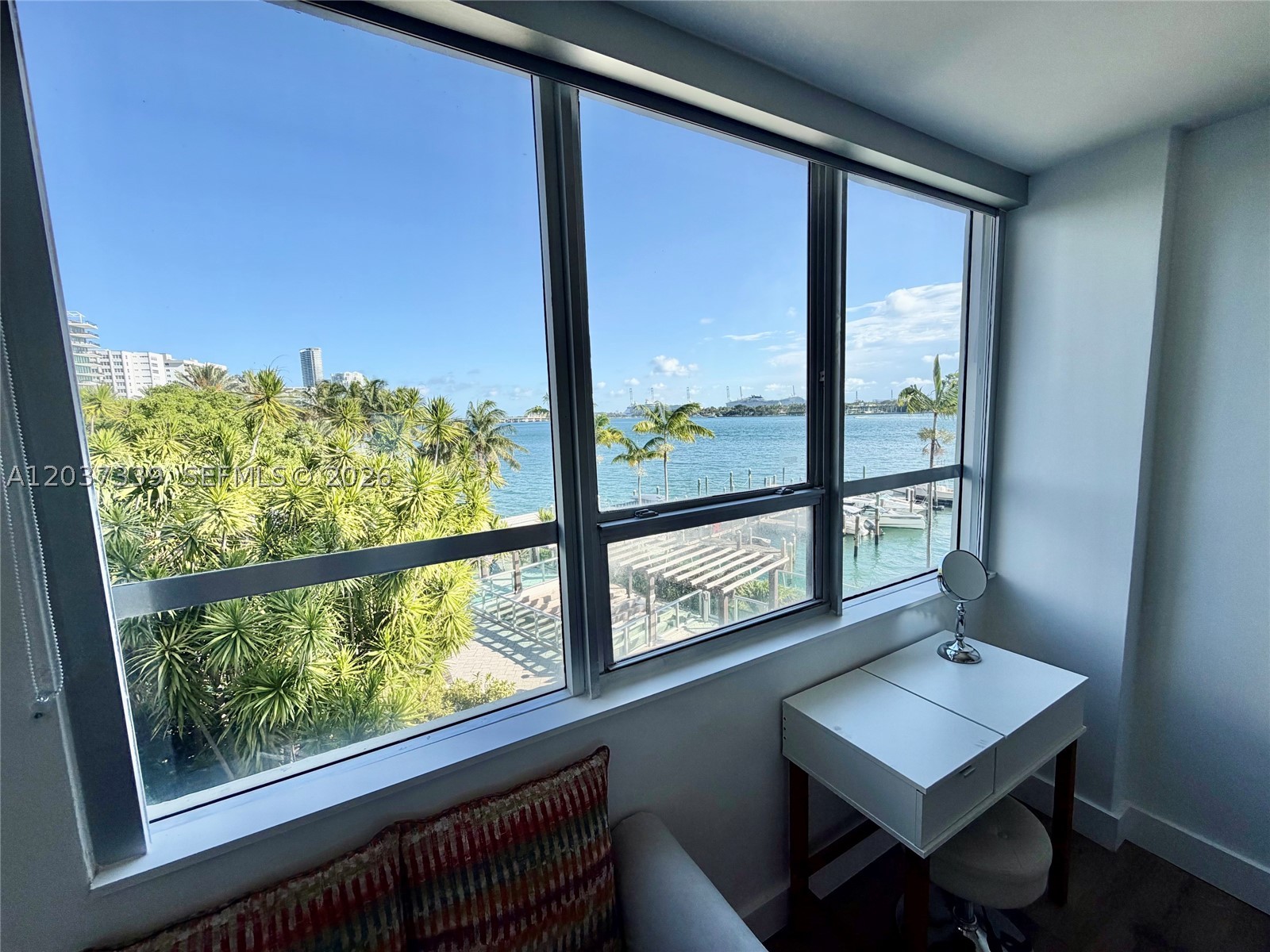 FLAMINGO SOUTH BEACH I CO - Residential Lease