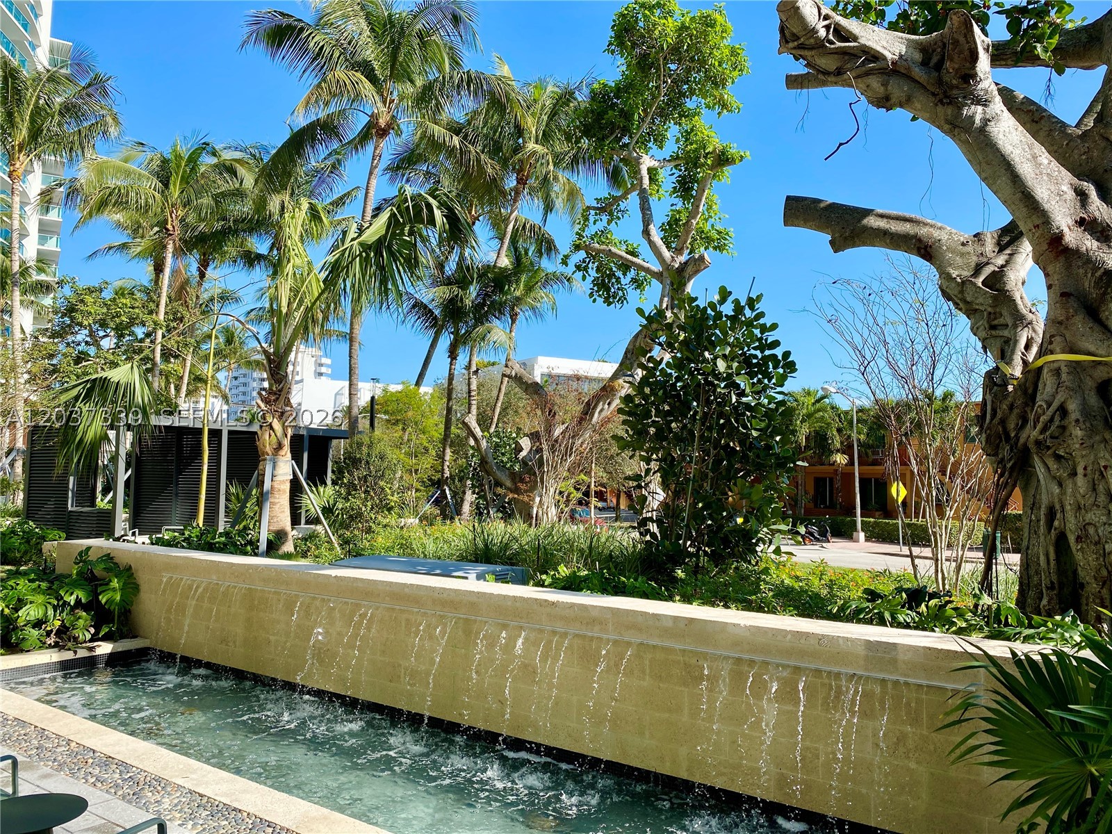 FLAMINGO SOUTH BEACH I CO - Residential Lease