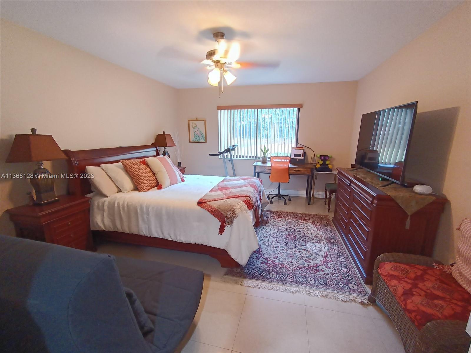 RACQUET CLUB APTS AT BONA - Residential