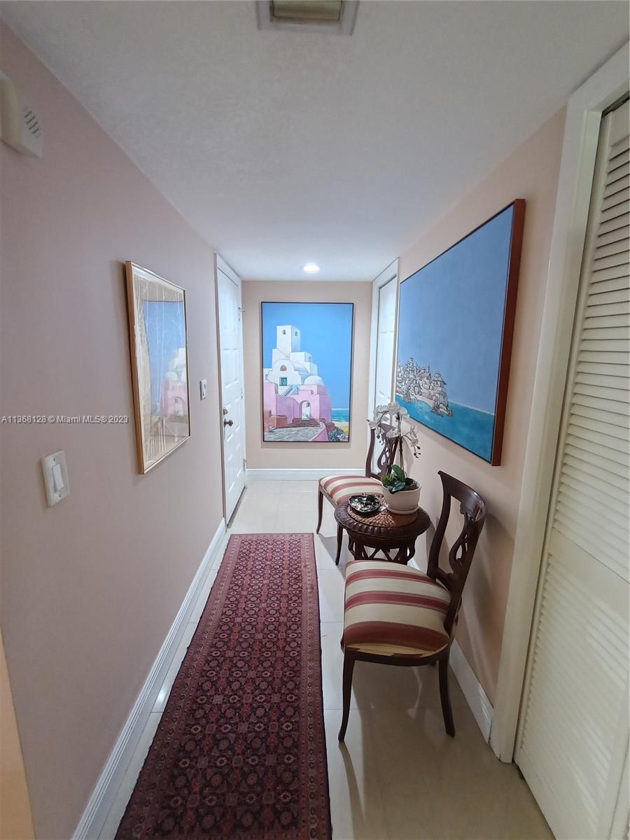 RACQUET CLUB APTS AT BONA - Residential