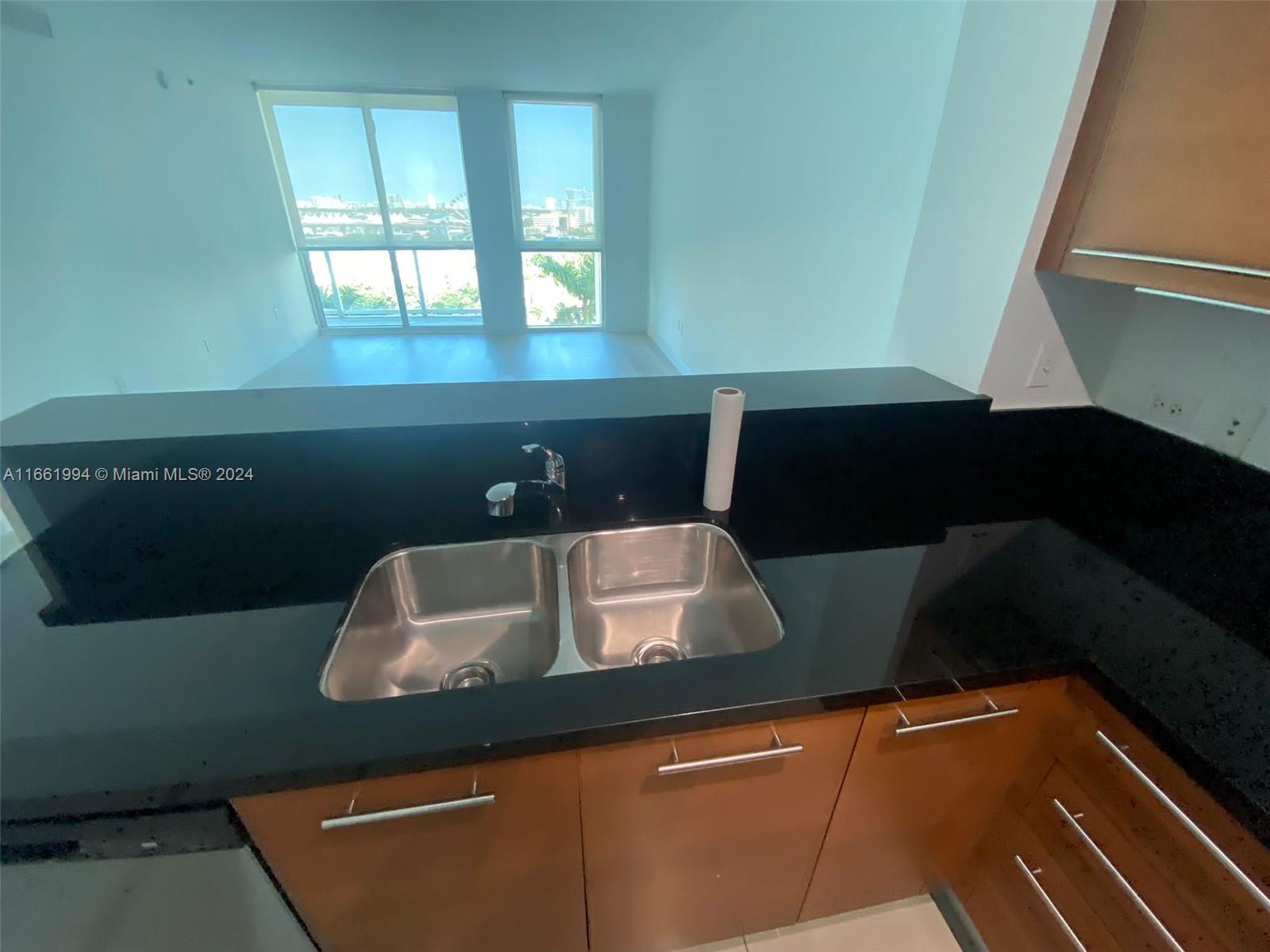 VIZCAYNE SOUTH CONDO - Residential Lease