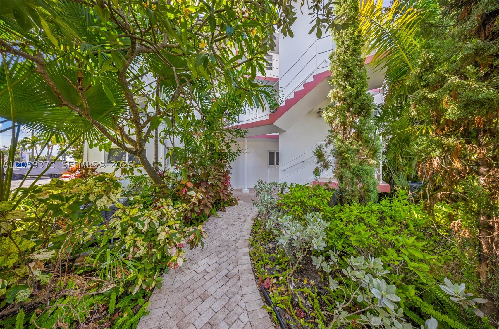 CORAL COVE ASSOC CO-OP - Residential
