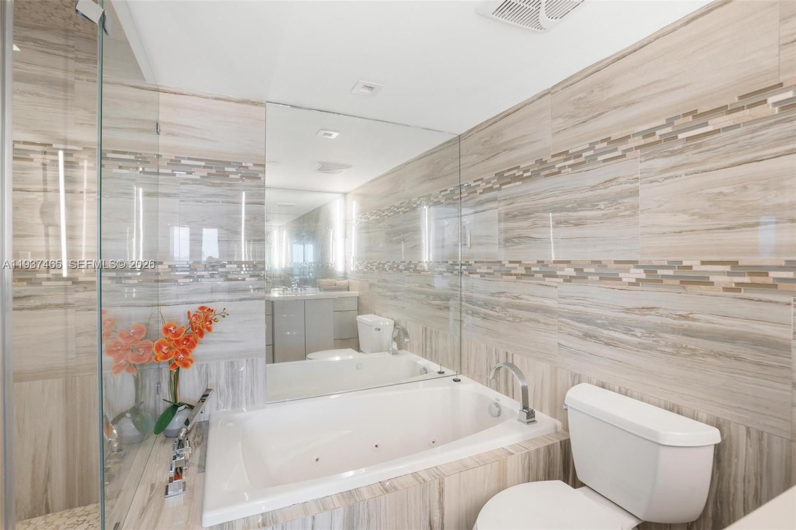THE ALEXANDER CONDO - Residential