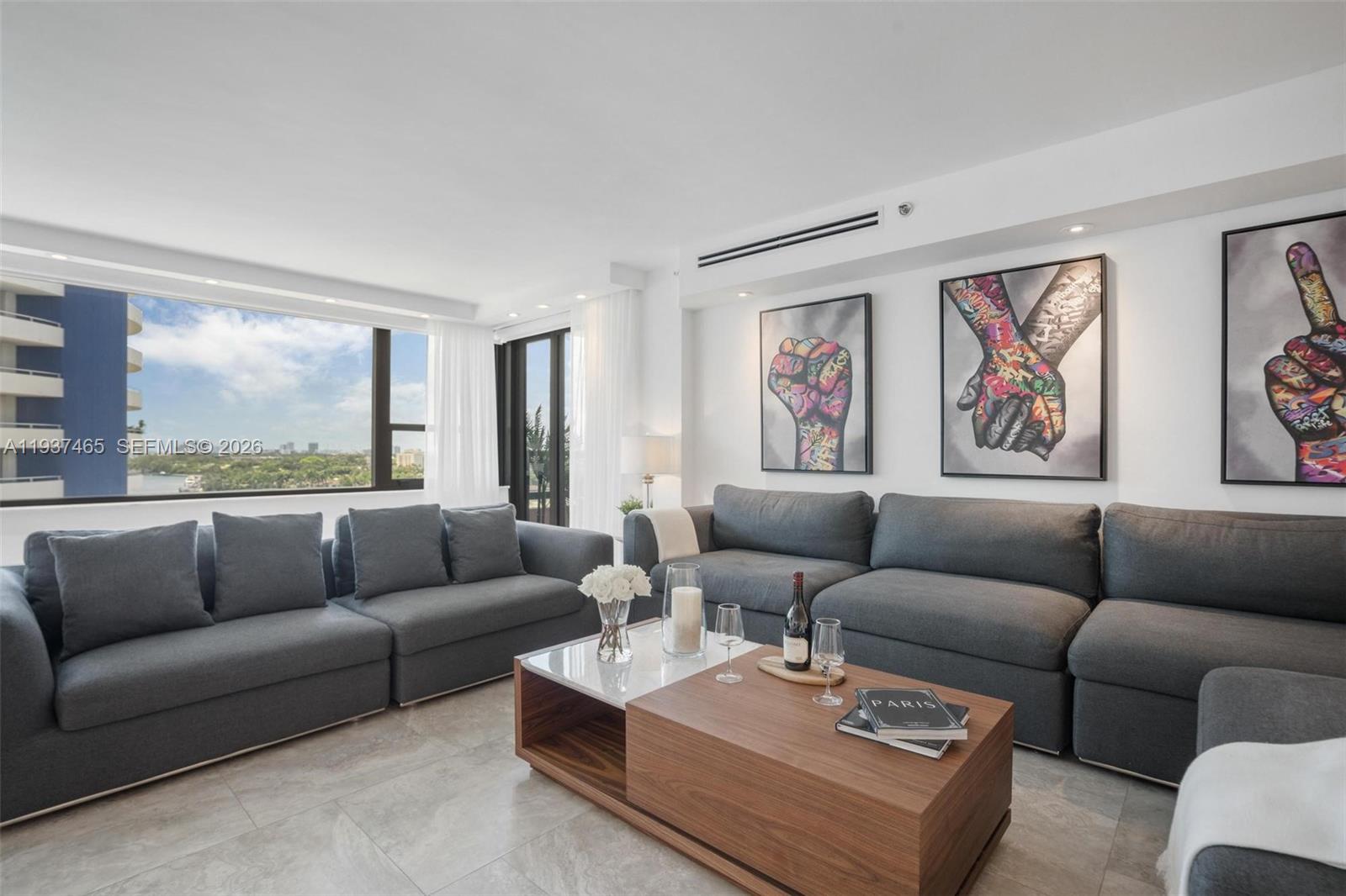 THE ALEXANDER CONDO - Residential