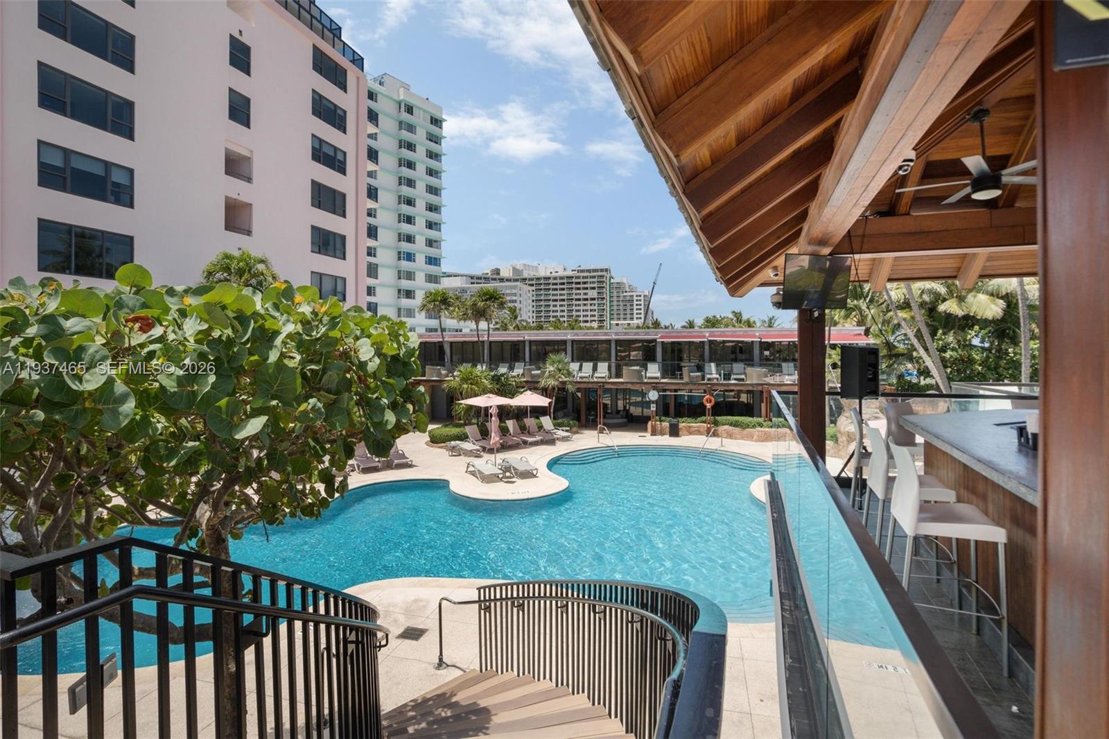 THE ALEXANDER CONDO - Residential