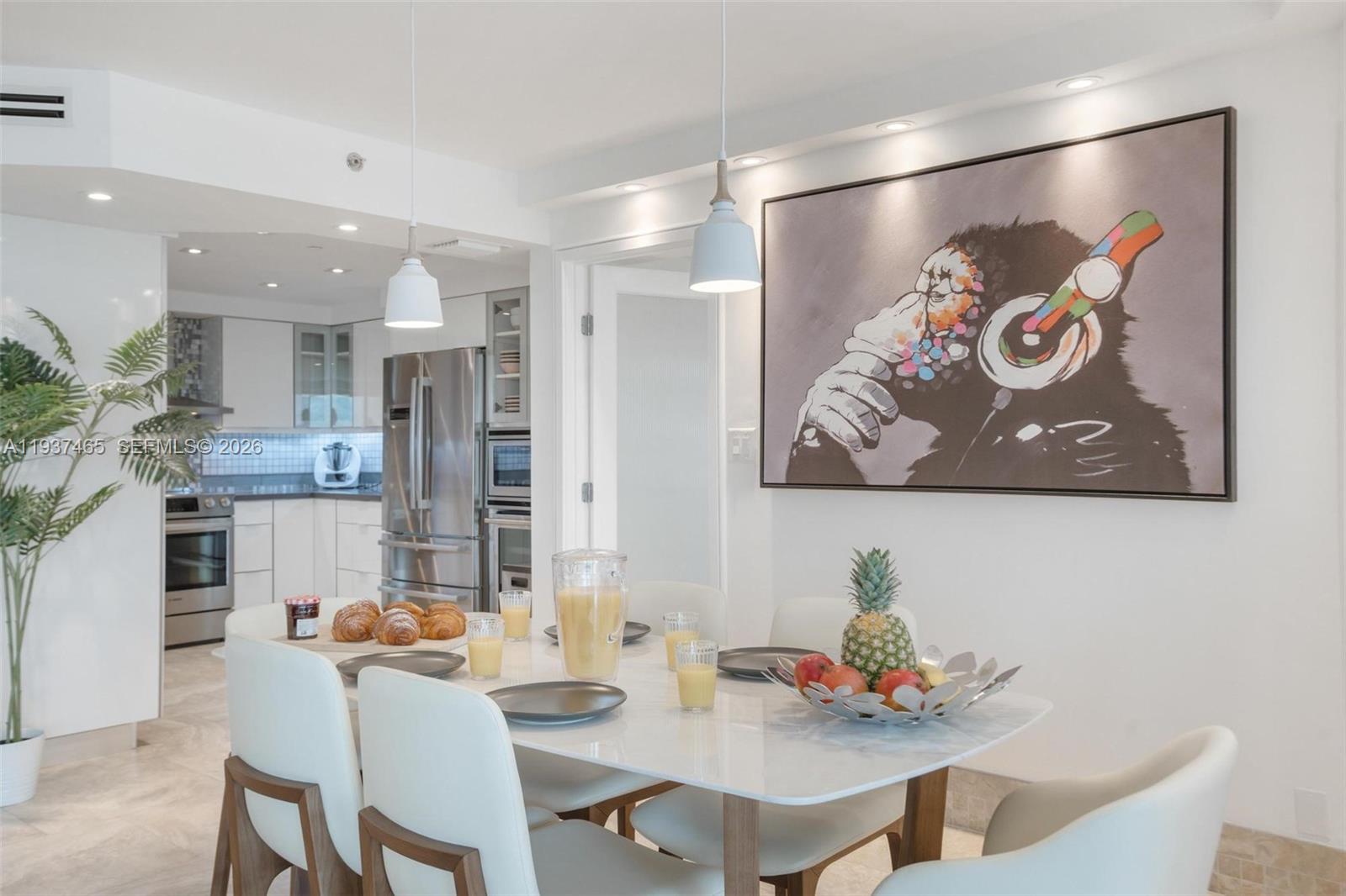 THE ALEXANDER CONDO - Residential