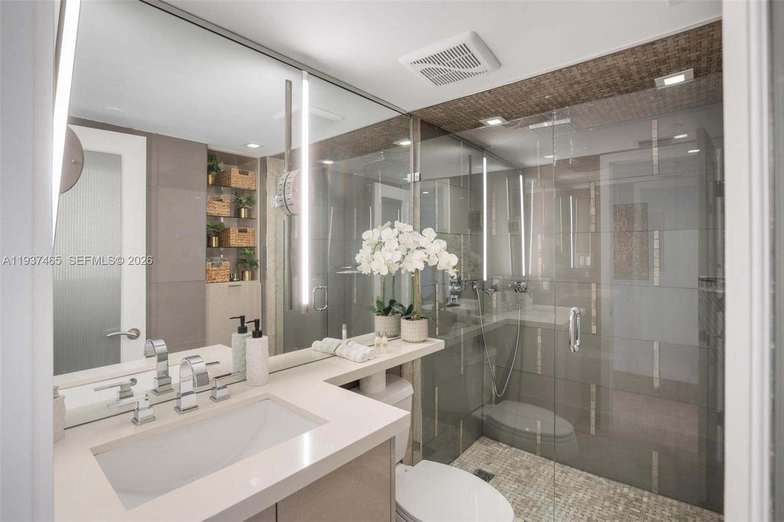 THE ALEXANDER CONDO - Residential
