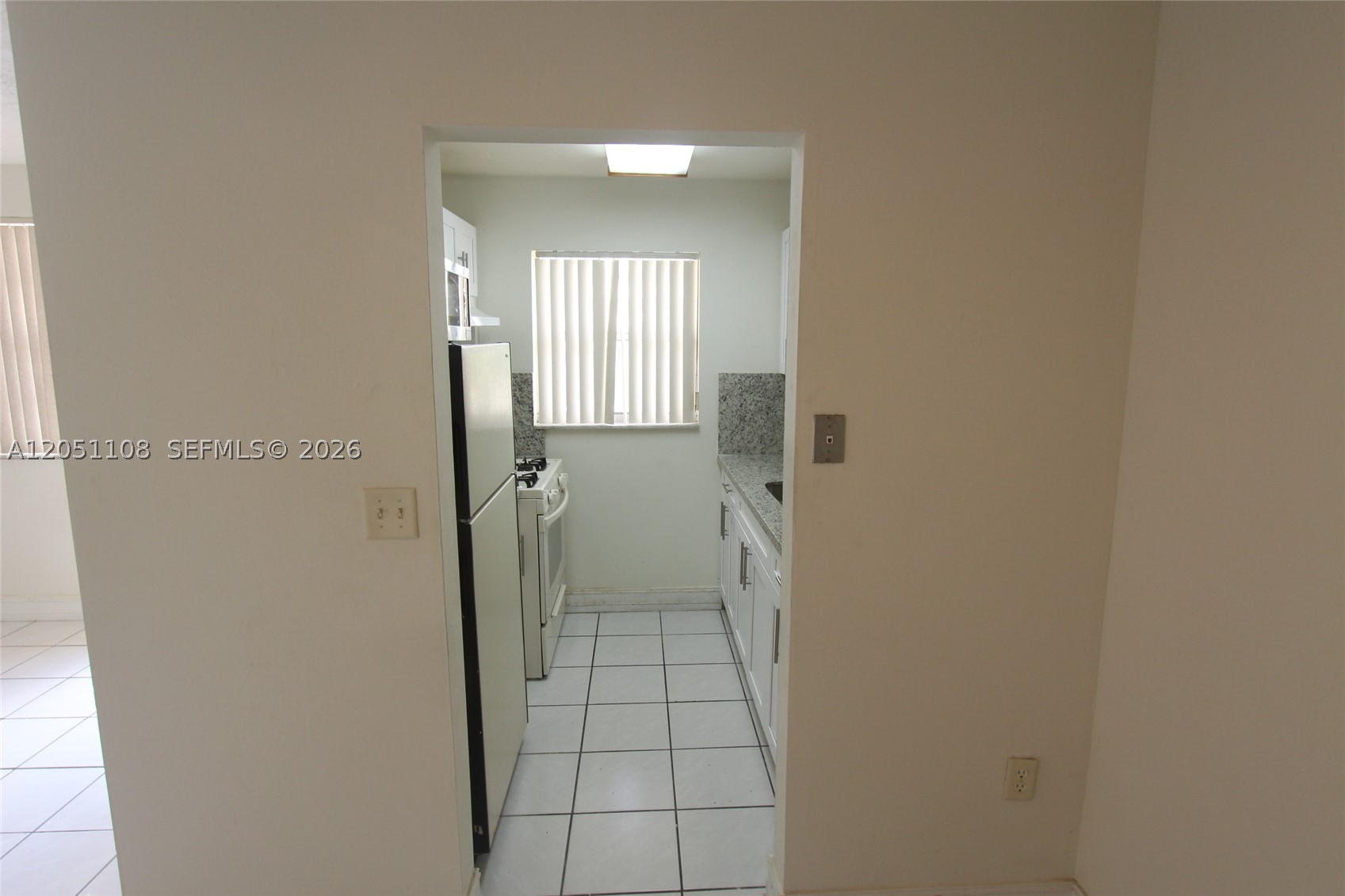 EL SOL CONDO - Residential Lease